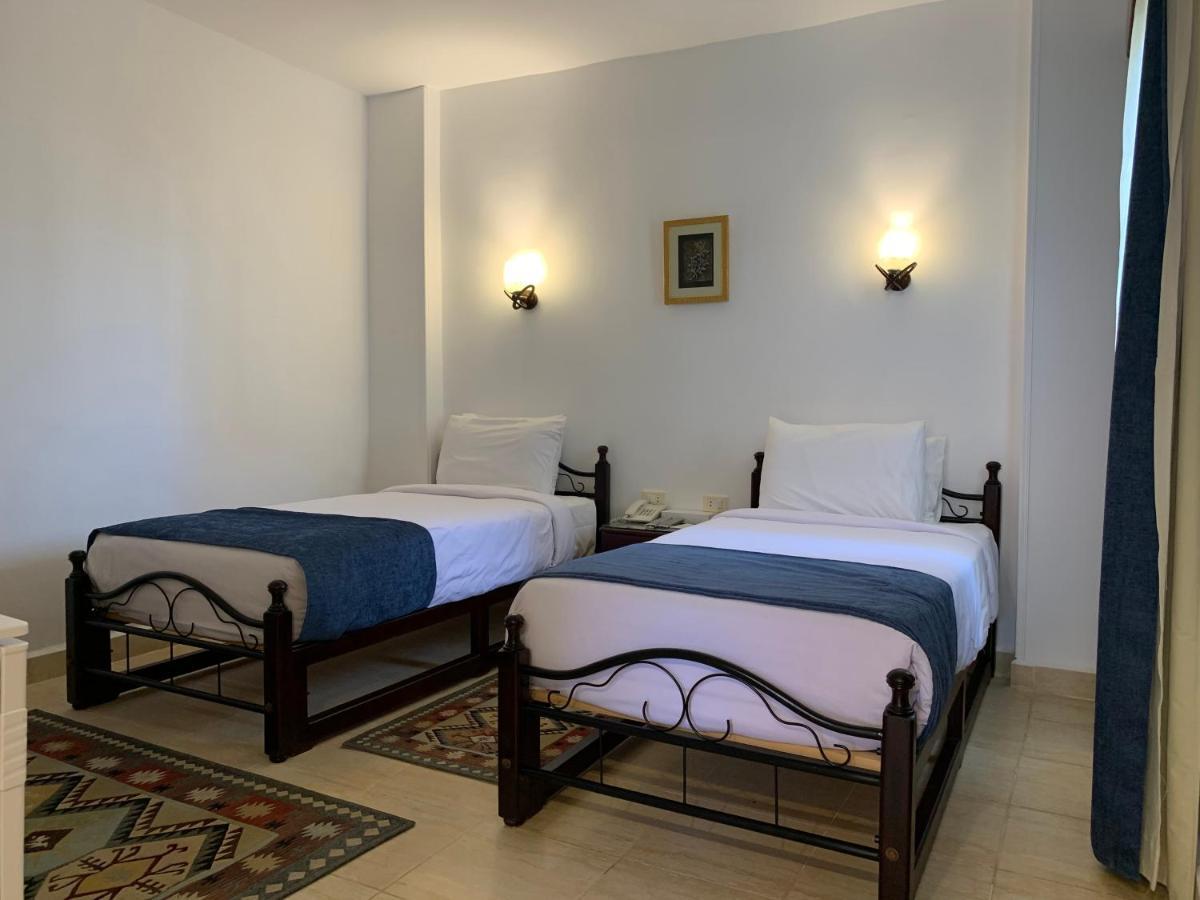 Marina Wadi Degla Hotel Ain Sukhna Exterior photo